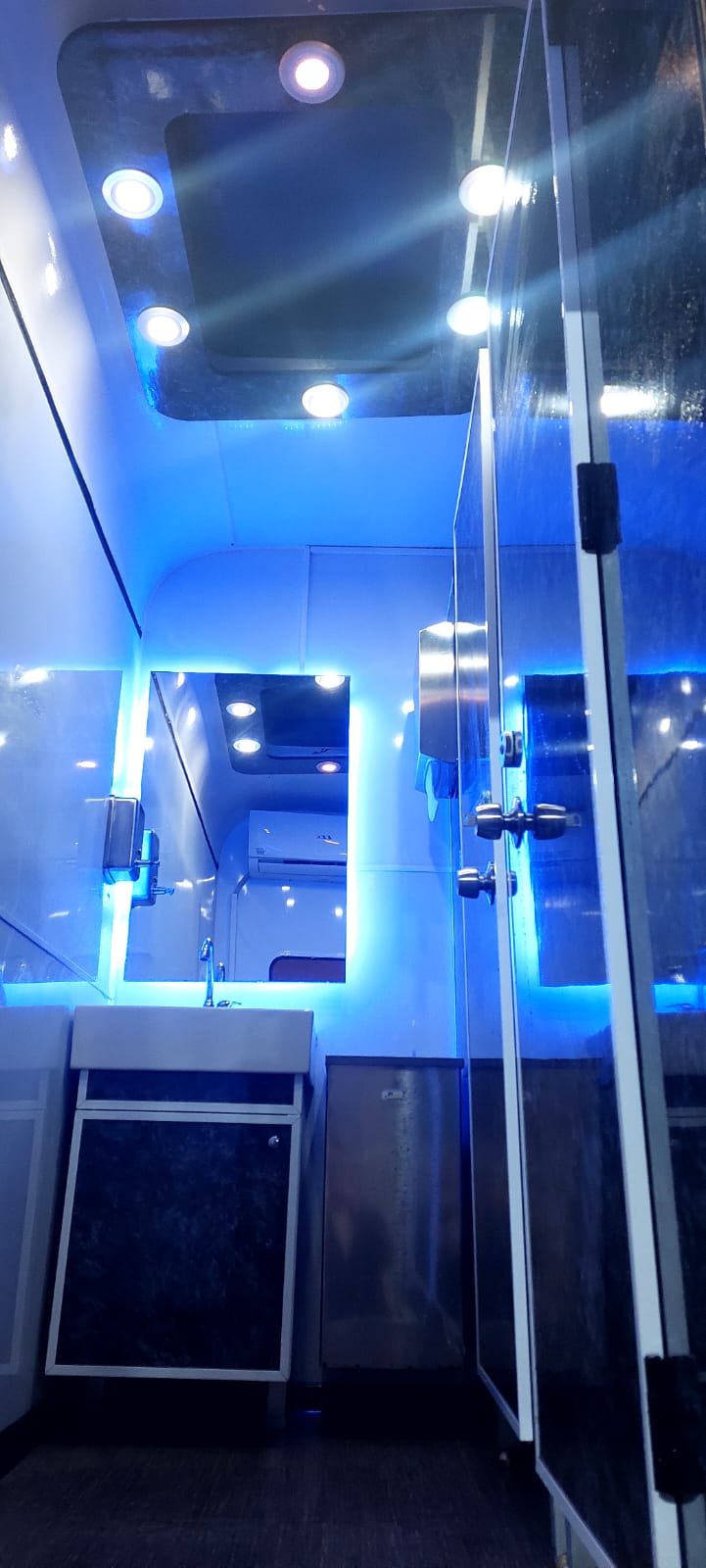 Karavan Tuvalet Aynası
