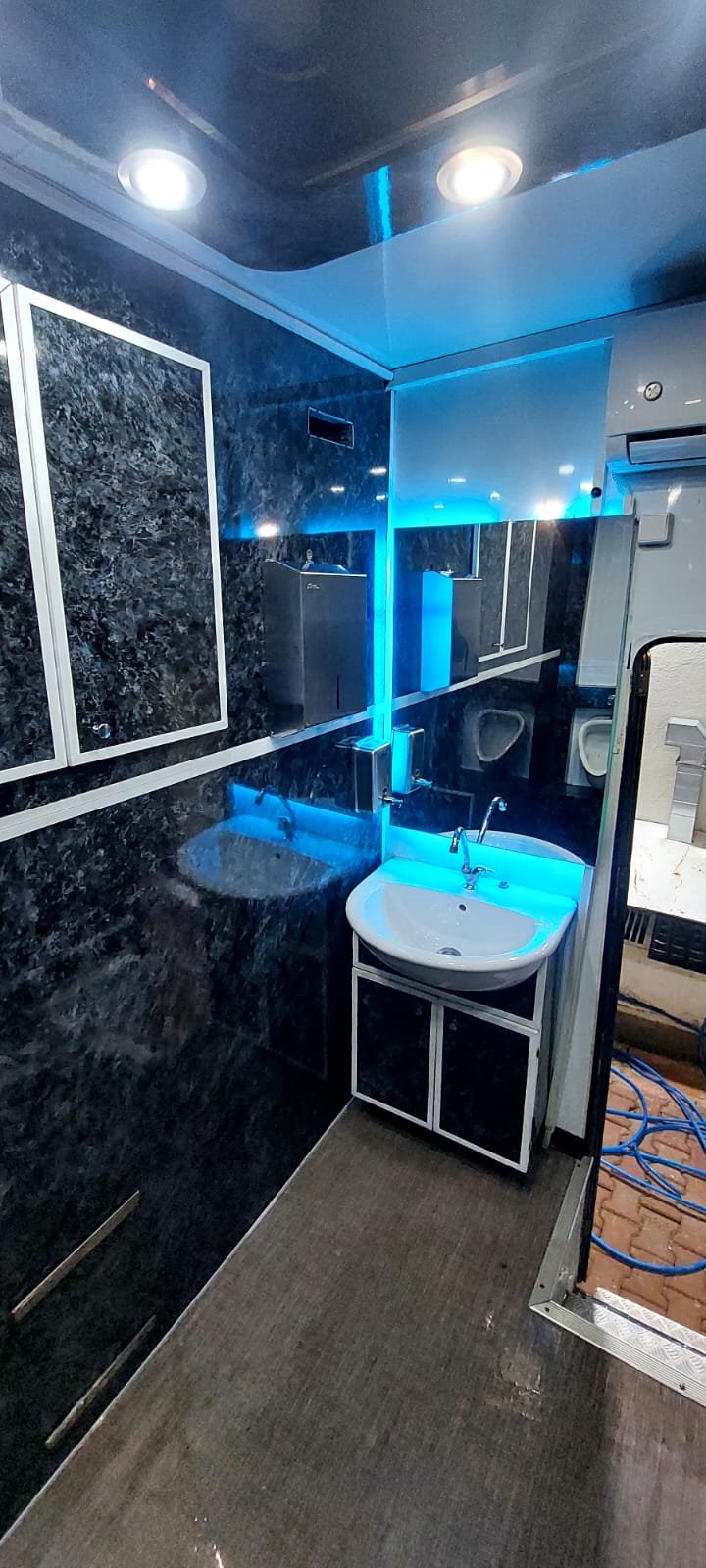 Karavan Tuvalet İçi